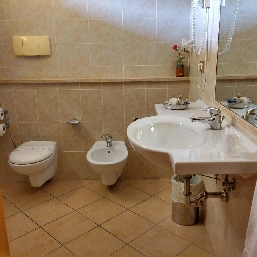 Hotel Turrita Arrone ภายนอก รูปภาพ